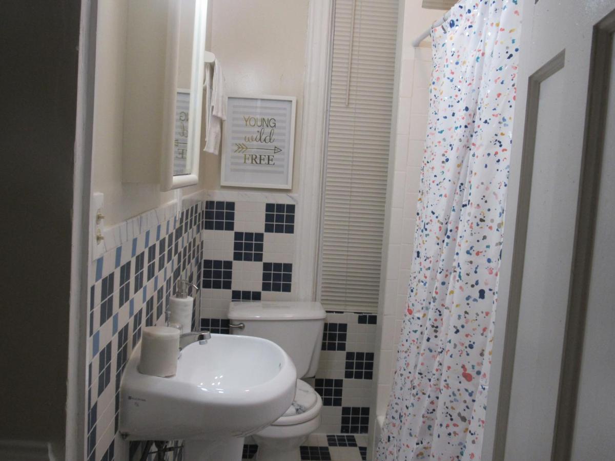 Located In The Noma-Gallaudet Neighborhood Apartment Вашингтон Екстериор снимка