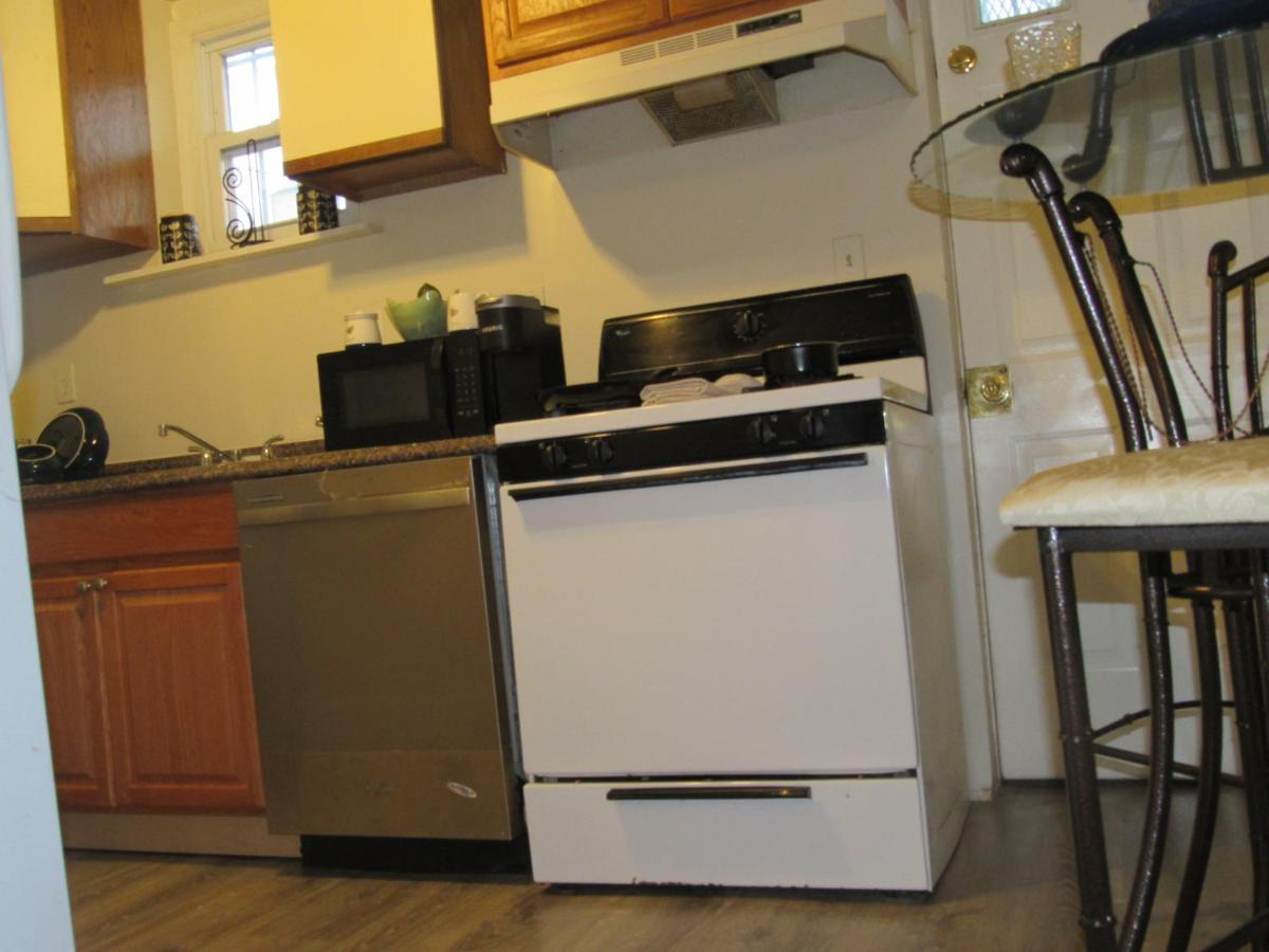 Located In The Noma-Gallaudet Neighborhood Apartment Вашингтон Екстериор снимка