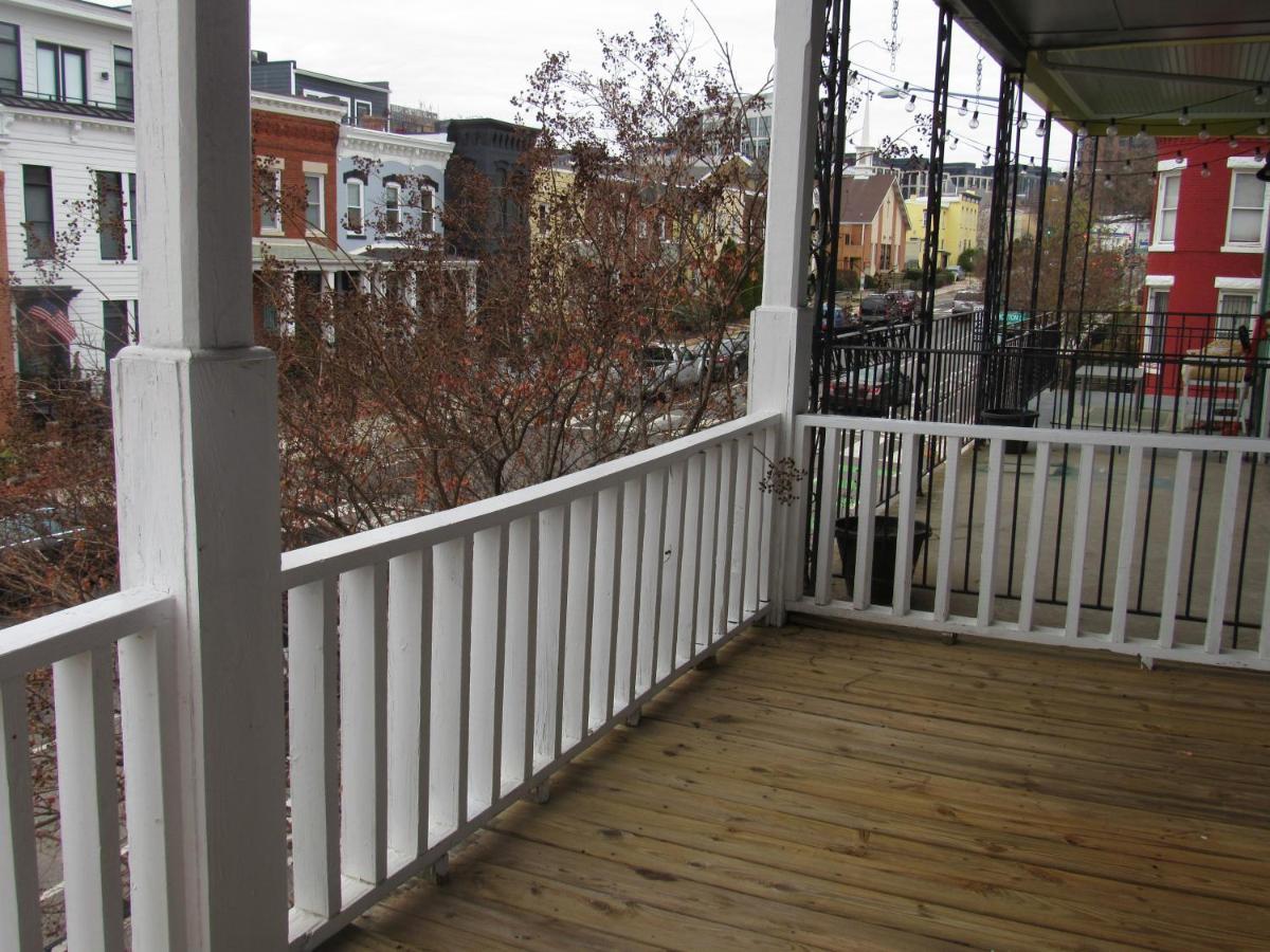 Located In The Noma-Gallaudet Neighborhood Apartment Вашингтон Екстериор снимка