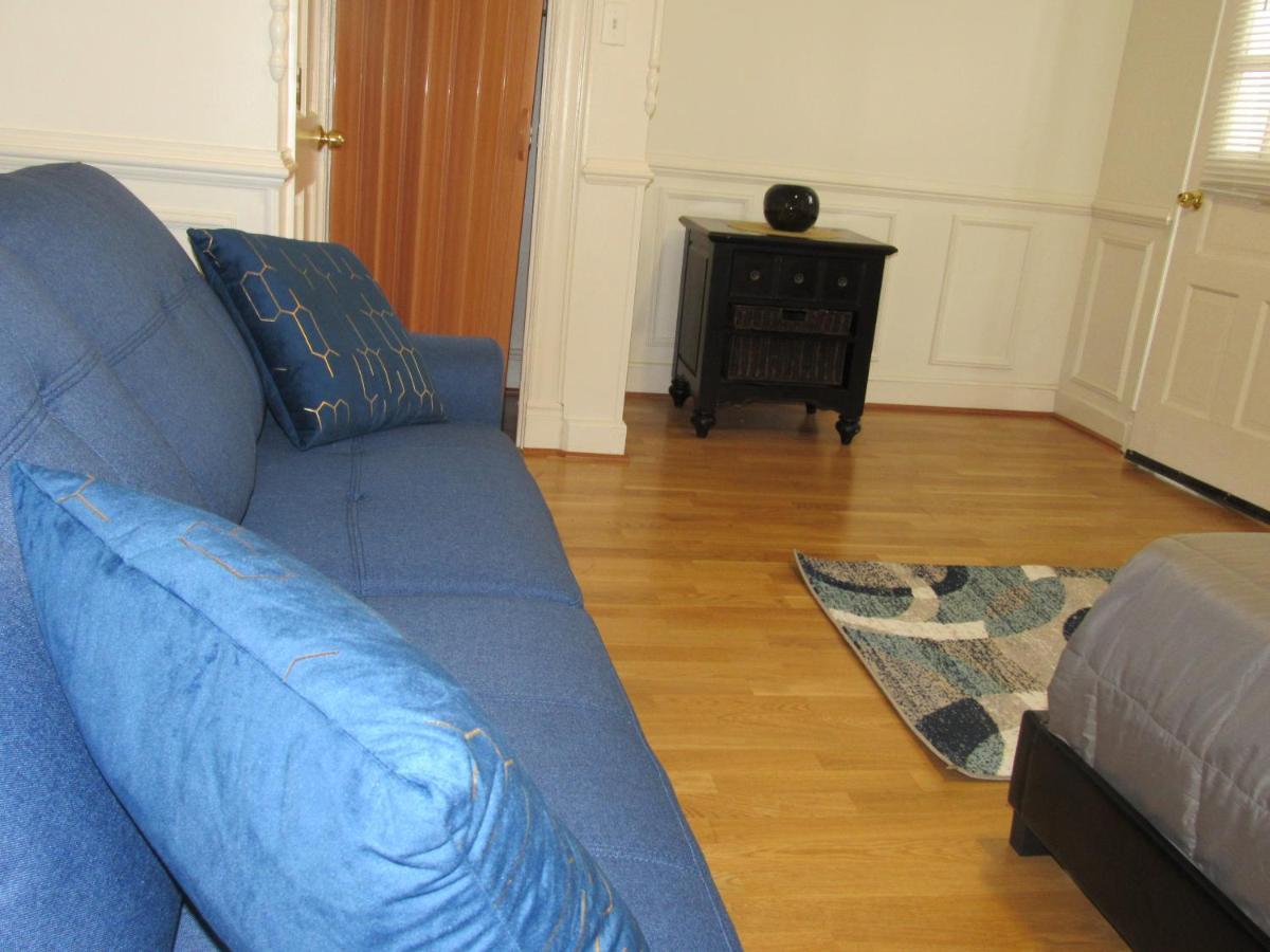 Located In The Noma-Gallaudet Neighborhood Apartment Вашингтон Екстериор снимка